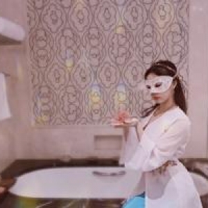 谭卓八卦资料及照片 演员谭卓结婚了吗老公是谁？(演员谭卓个人资料近照)